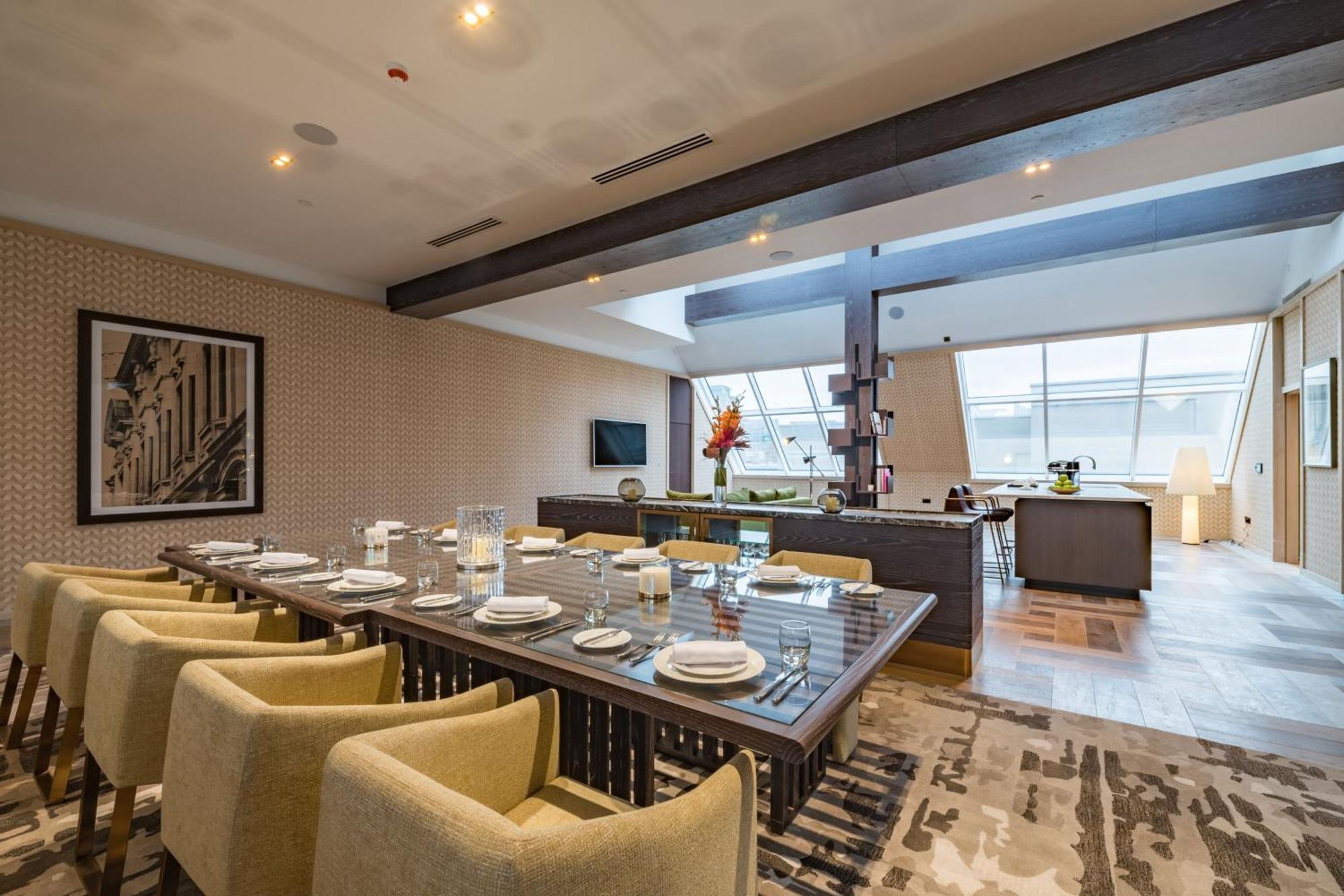 Stock Exchange Hotel Manchester Exterior foto The Kitchen at The Ivy, 2016