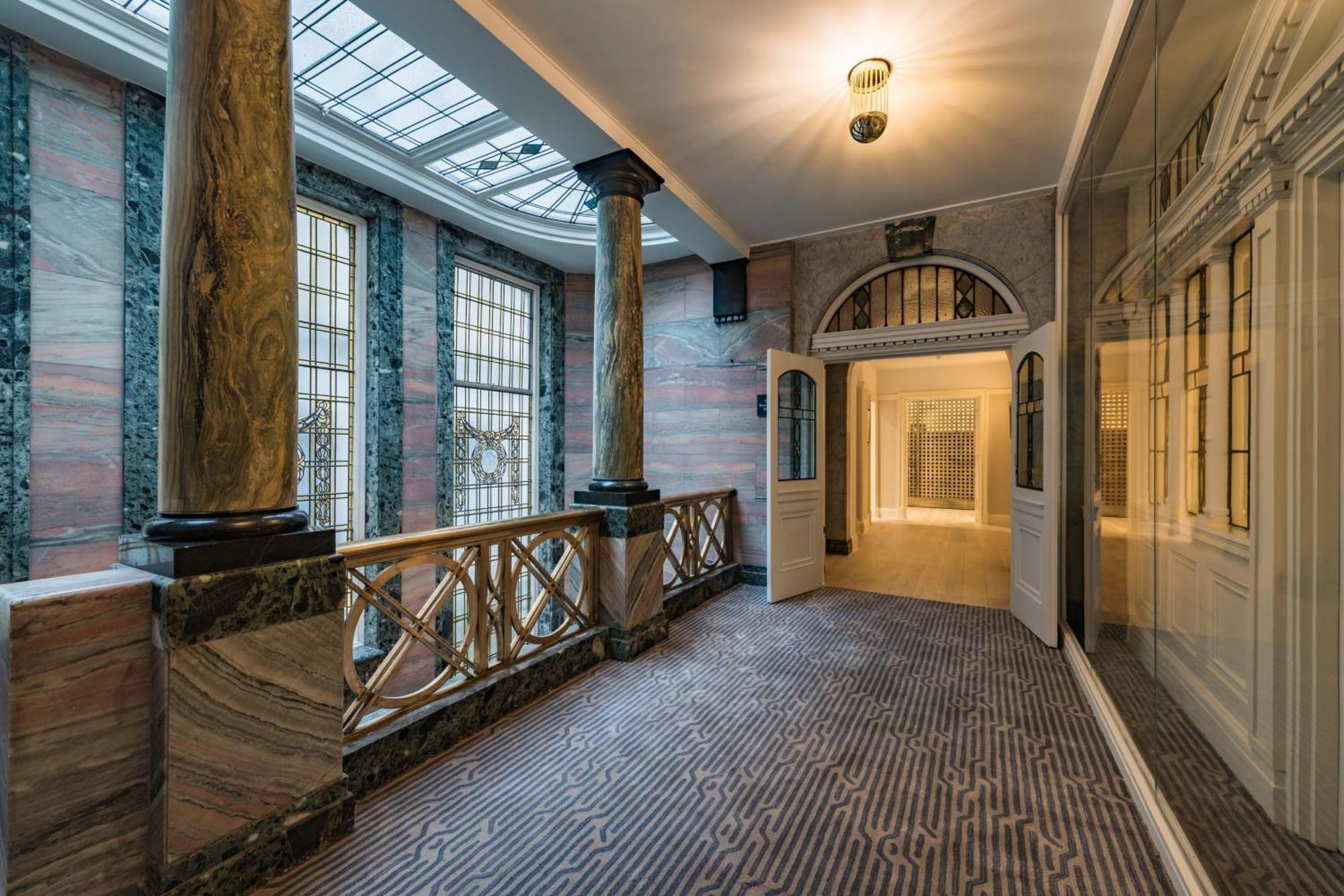 Stock Exchange Hotel Manchester Exterior foto The interior of the National Museum of Scotland